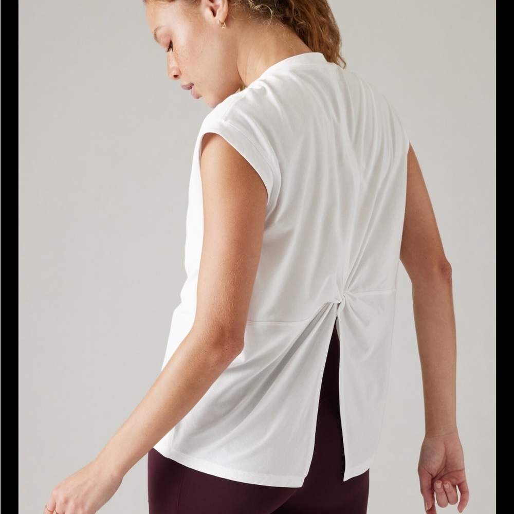 Athleta White Sleeveless Outbound Twist Back Top